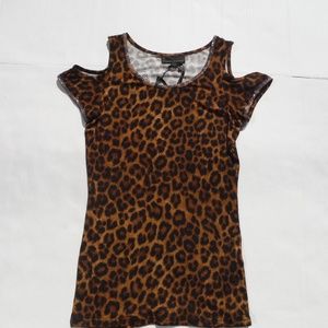 NWT Leopard Print Knit Top Shirt Size Small